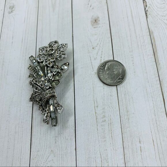 Silver Rhinestone Floral Brooch - Picture 1 of 3